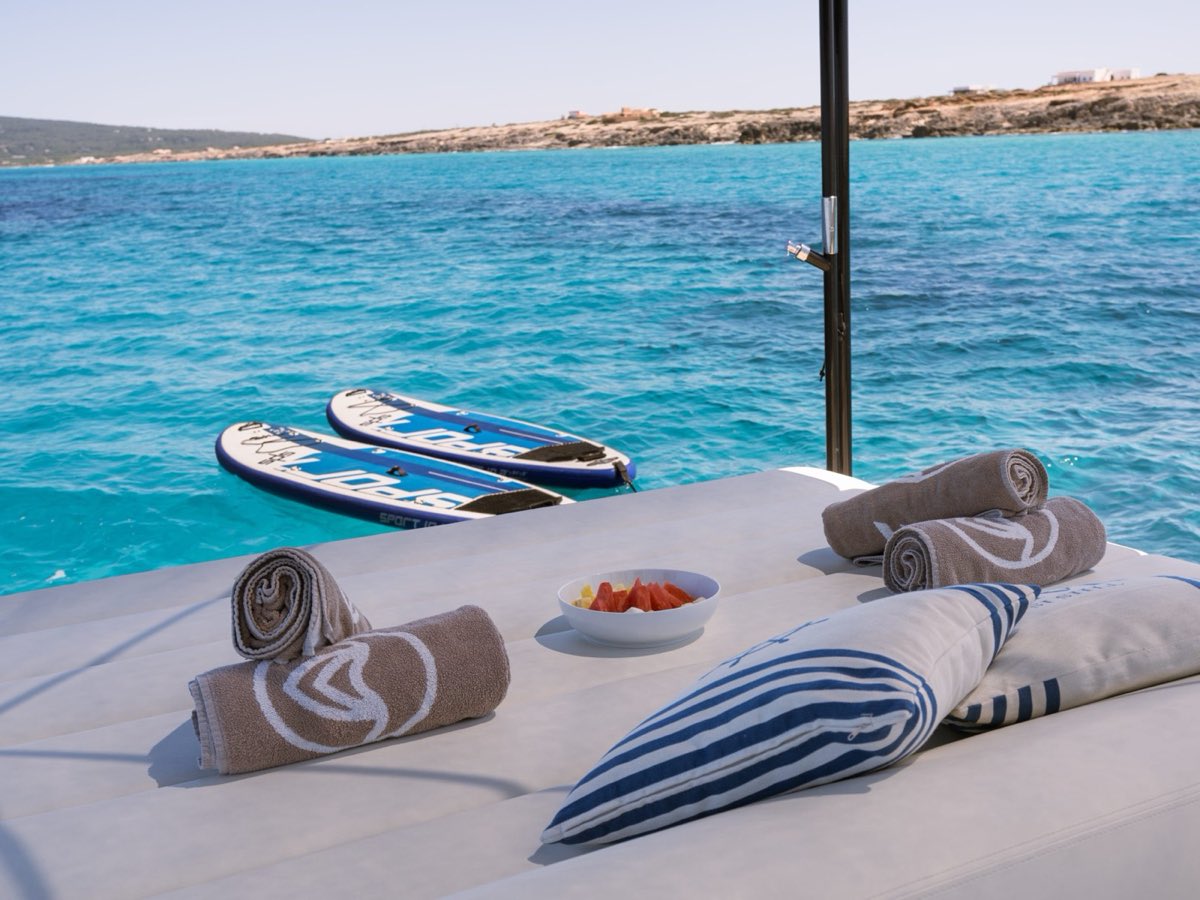 Anvera 48 "Breeze"