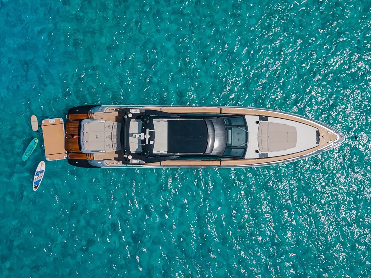 Azimut 86 "The Jungle"