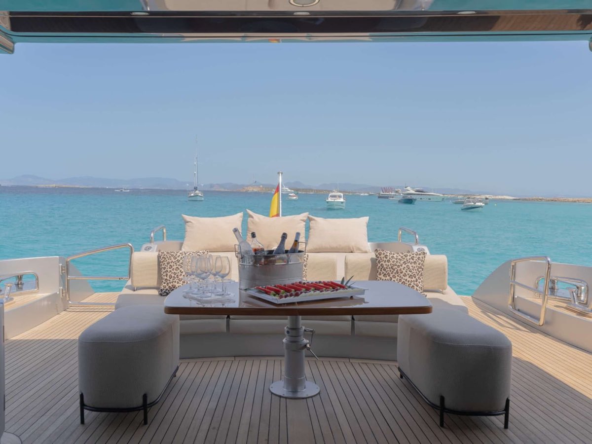 Azimut 86 "The Jungle"