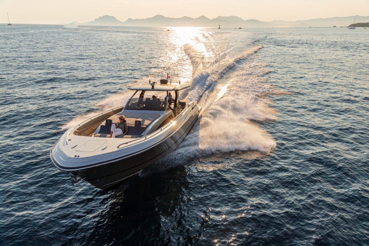 Canados Gladiator 49 "Vibe"