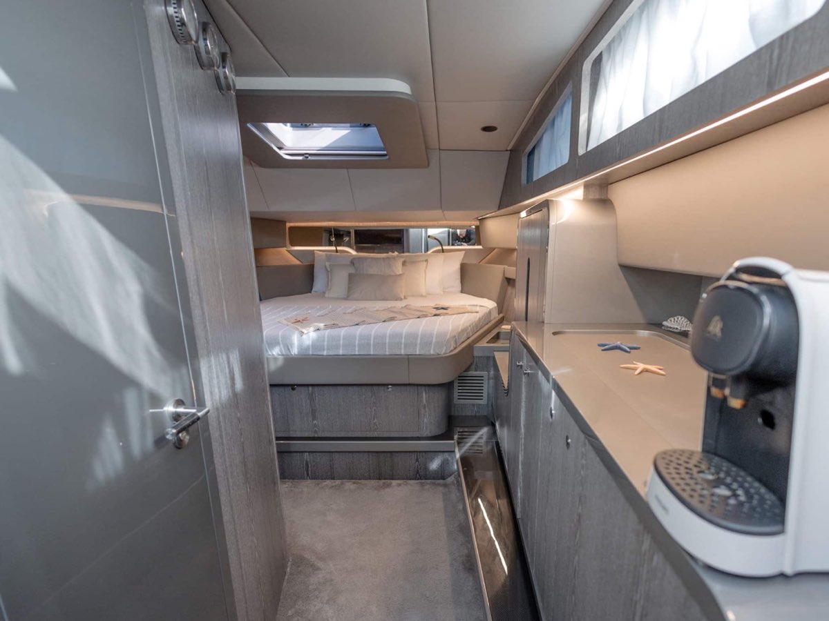 Canados Gladiator 49 "Vibe"