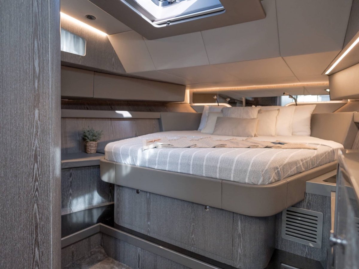 Canados Gladiator 49 "Vibe"