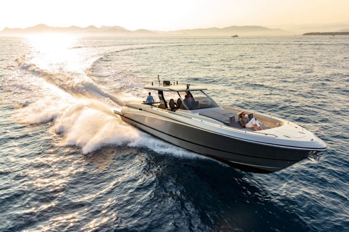 Canados Gladiator 49 "Vibe"