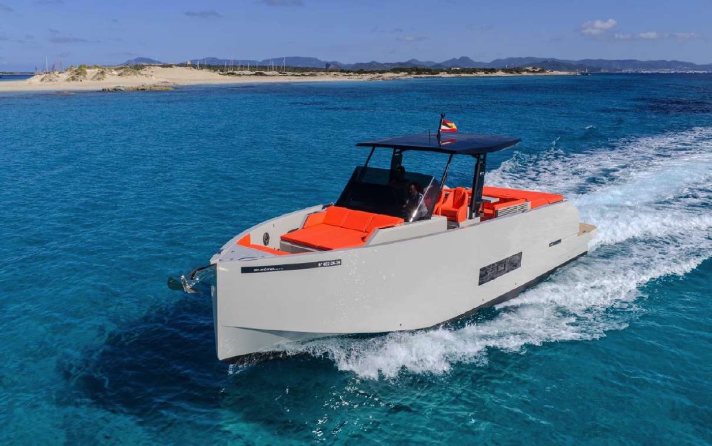 De Antonio 42 Open — Luma