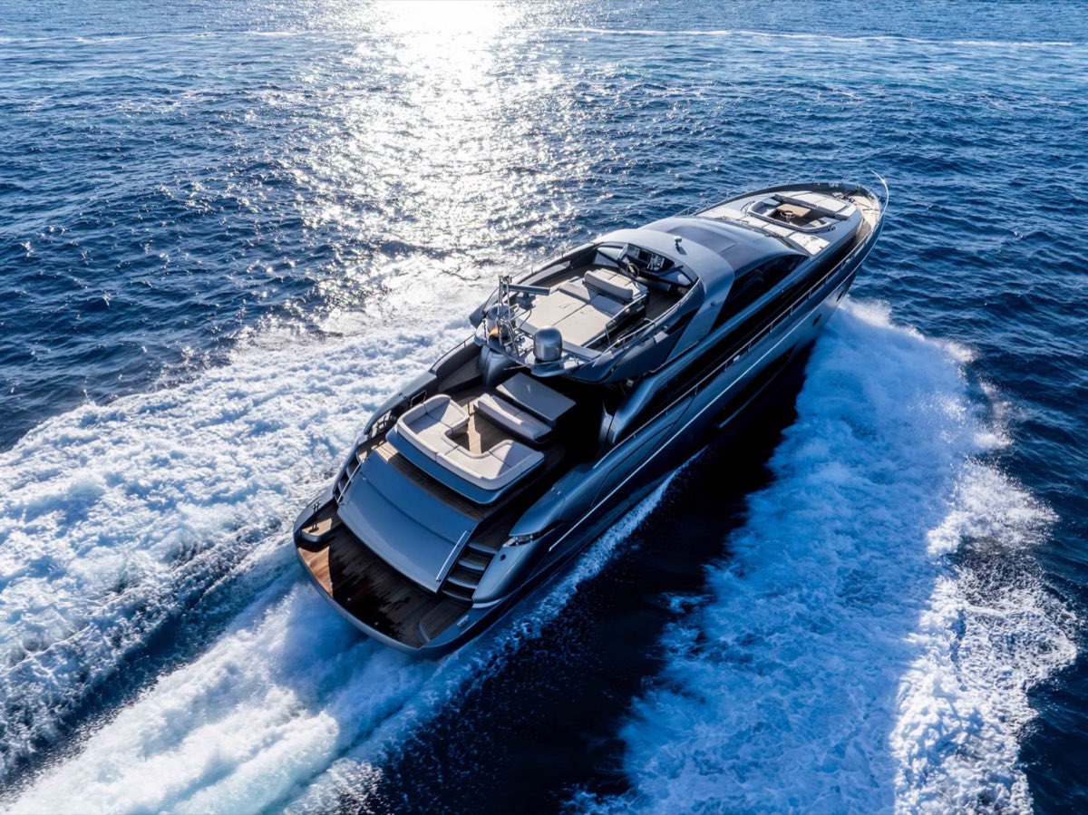 Riva 86 "Tanit"