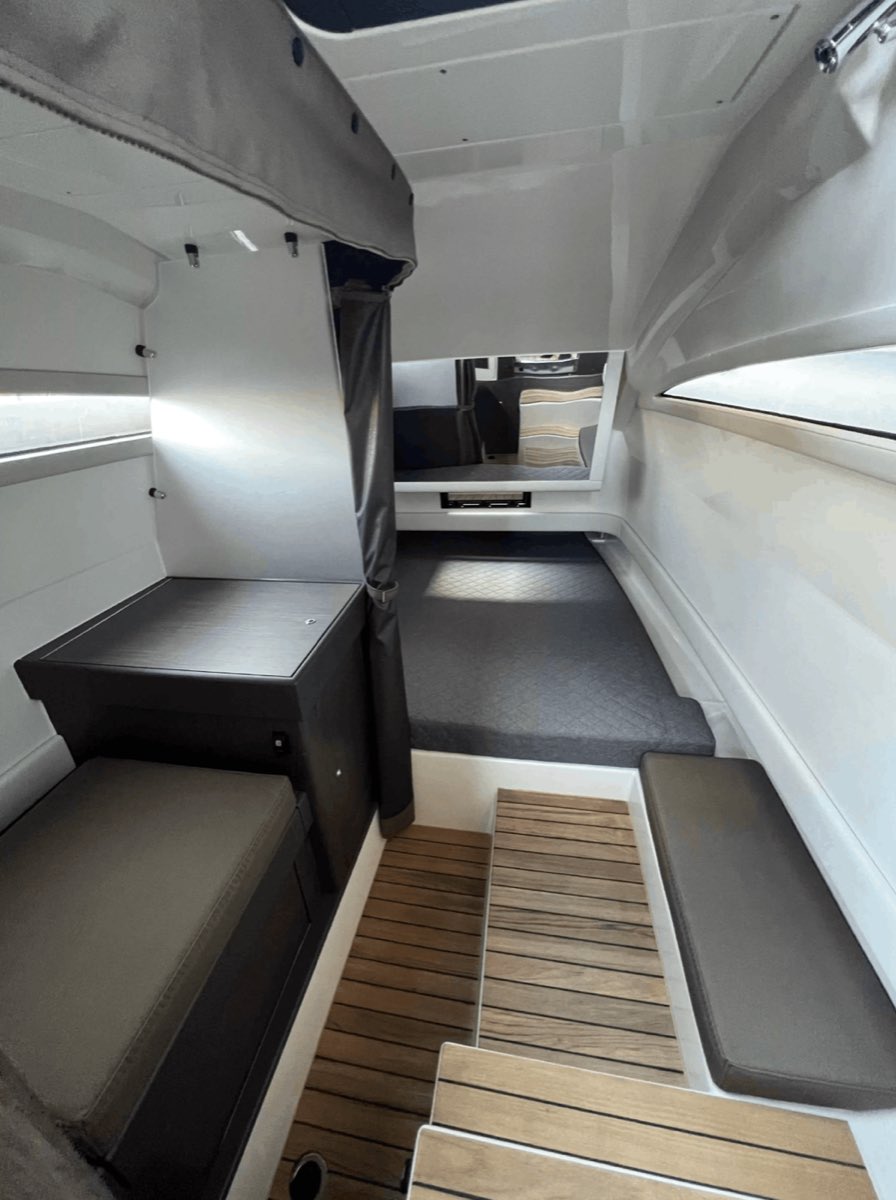 Technohull 40 "Africa"